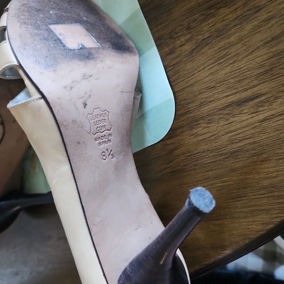 MICHELLE.K  heels size 8 1/2 - Picture 10 of 11